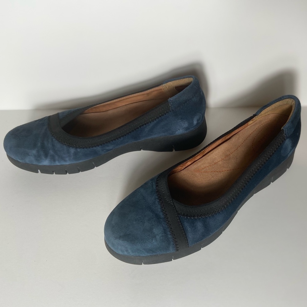 Clarks~Artisan~Daelyn Hill~Comfort~Navy Blue~Suede~Slip On Wedge~Loafer~Size 7